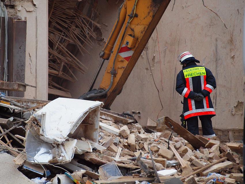 Hausexplosion Bruehl bei Koeln Pingsdorferstr P462.JPG